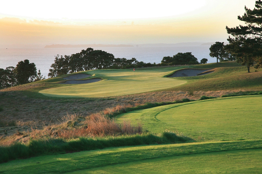 Gulf Harbour by Gary Lisbon