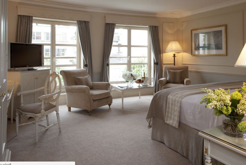 Merrion Hotel - bedroom 